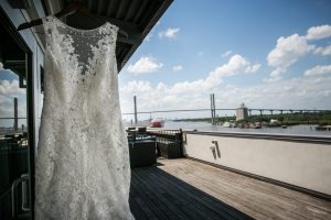 savananh wedding photographer wedding dress