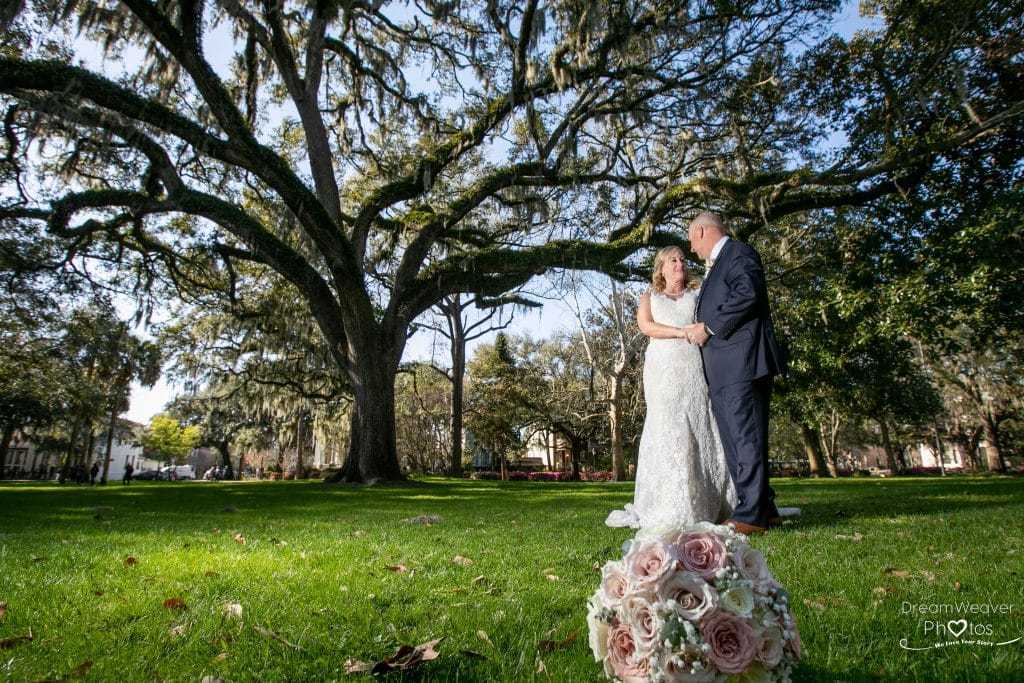 wedding photos in forsyth Park Savannah Ga