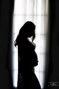 maternity photo shoot silhouette savannah 