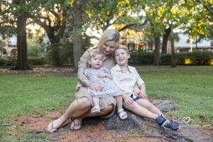 family photos at forsyth park savannah photographer 