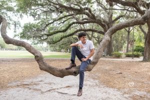 senior photos ideas tree savannah ga male boy teen dream weaver photos 