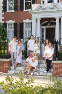 forysth park family photos in front of a mansion